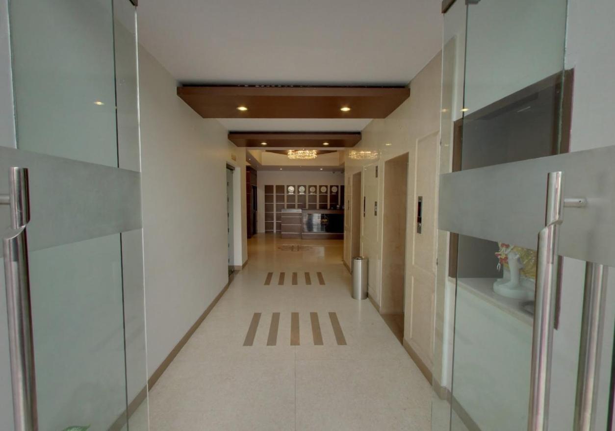 Hotel Bluestone 加济阿巴德 外观 照片